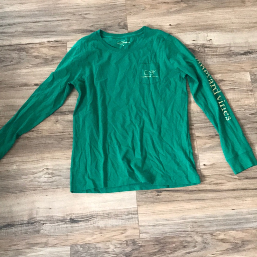 Vineyard vines shirt